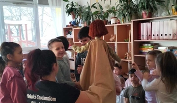 MIÓVI Bársony János Úti Tagóvodájába látogattak a Csodamalom Bábszínház színészei