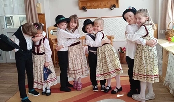 Kiszebáb égetés a MIÓVI Eszterlánc Néphagyományőrző Tagóvodájában