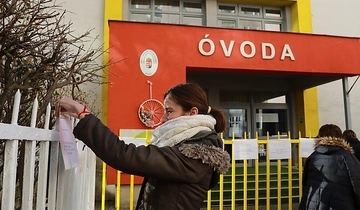 ÓVODAPEDAGÓGUSOK SZTRÁJKOLNAK MISKOLCON