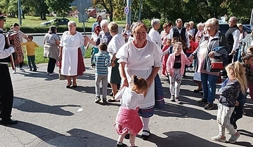 Minap - SZÜRETI FELVONULÁS A BULGÁRFÖLDÖN