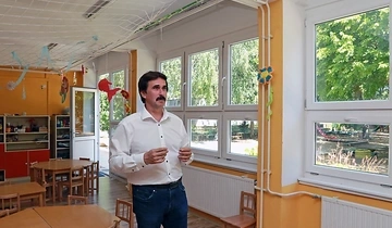 Minap - FEJLESZTÉSEK A FÖVÉNYSZEREN: MÁR NEM FOLYIK BE AZ OVI ABLAKÁN A VÍZ