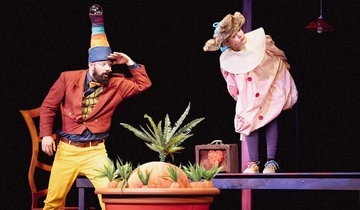 A MIÓVI Eszterlánc Néphagyományőrző Tagóvodájának gyermekei ellátogattak a Csodamalom Bábszínházba