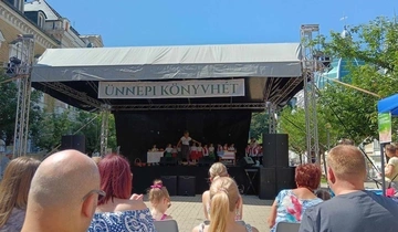 A 95. Ünnepi Könyvhéten léptünk fel a Kékbolygó csoportos gyermekekkel