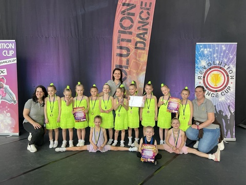 A MIÓVI Pitypang Tagóvodája Nyuszi csoportjának lelkes kis táncosai az elmúlt hétvégén két rangos táncversenyen is részt vettek