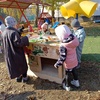 Maszatos kis kezekkel festettek boldogan